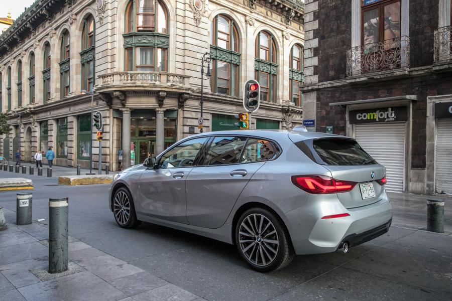  BMW 118i Sportline (F40) 2019 года  (MX) (фото 28 из 31)